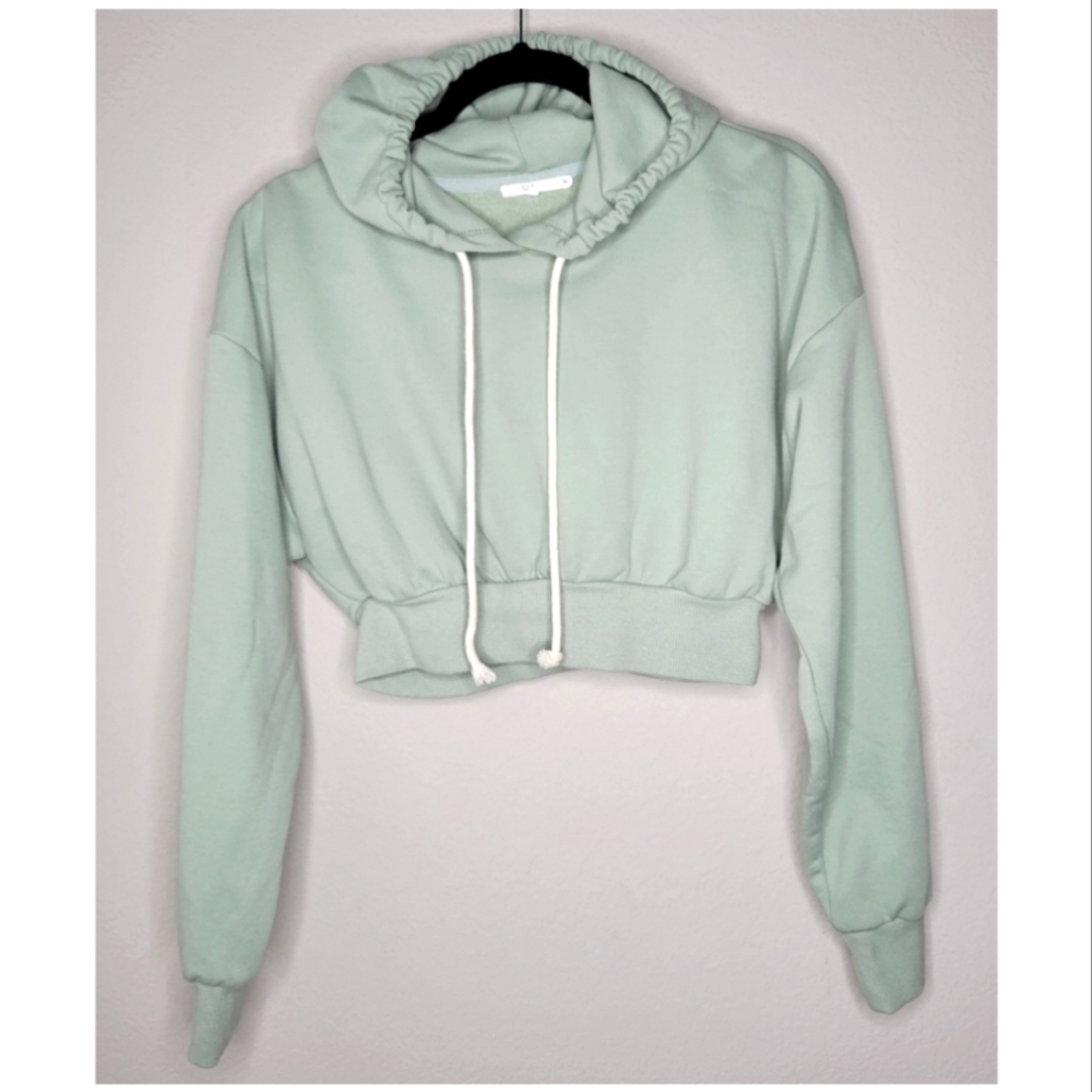 Cropped hoodie